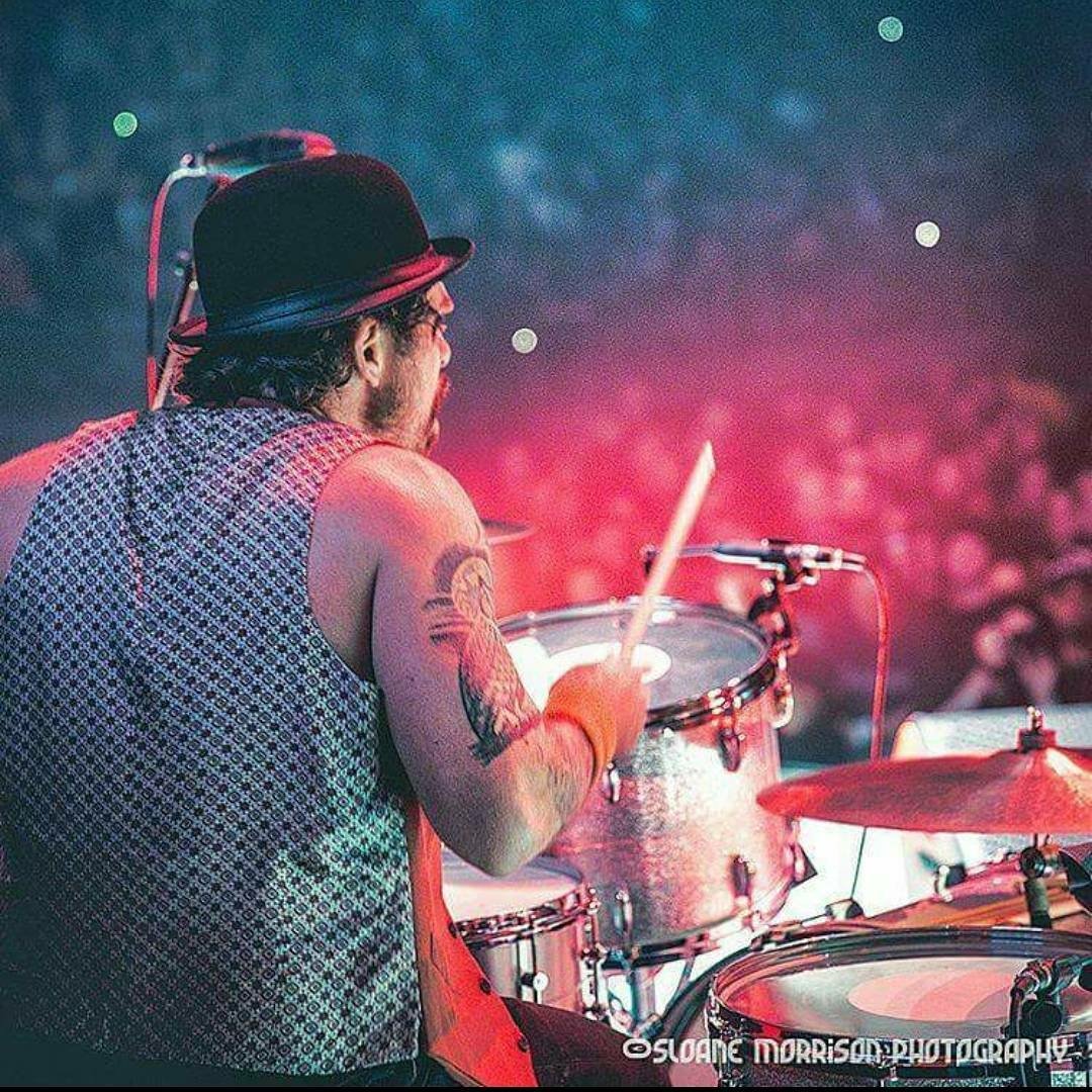 Have an amazing #MILEYmonday and don't forget to vote for Mikey! #DrummerOfTheYear  Category #ModernRock 
moderndrummer.com/article/modern…