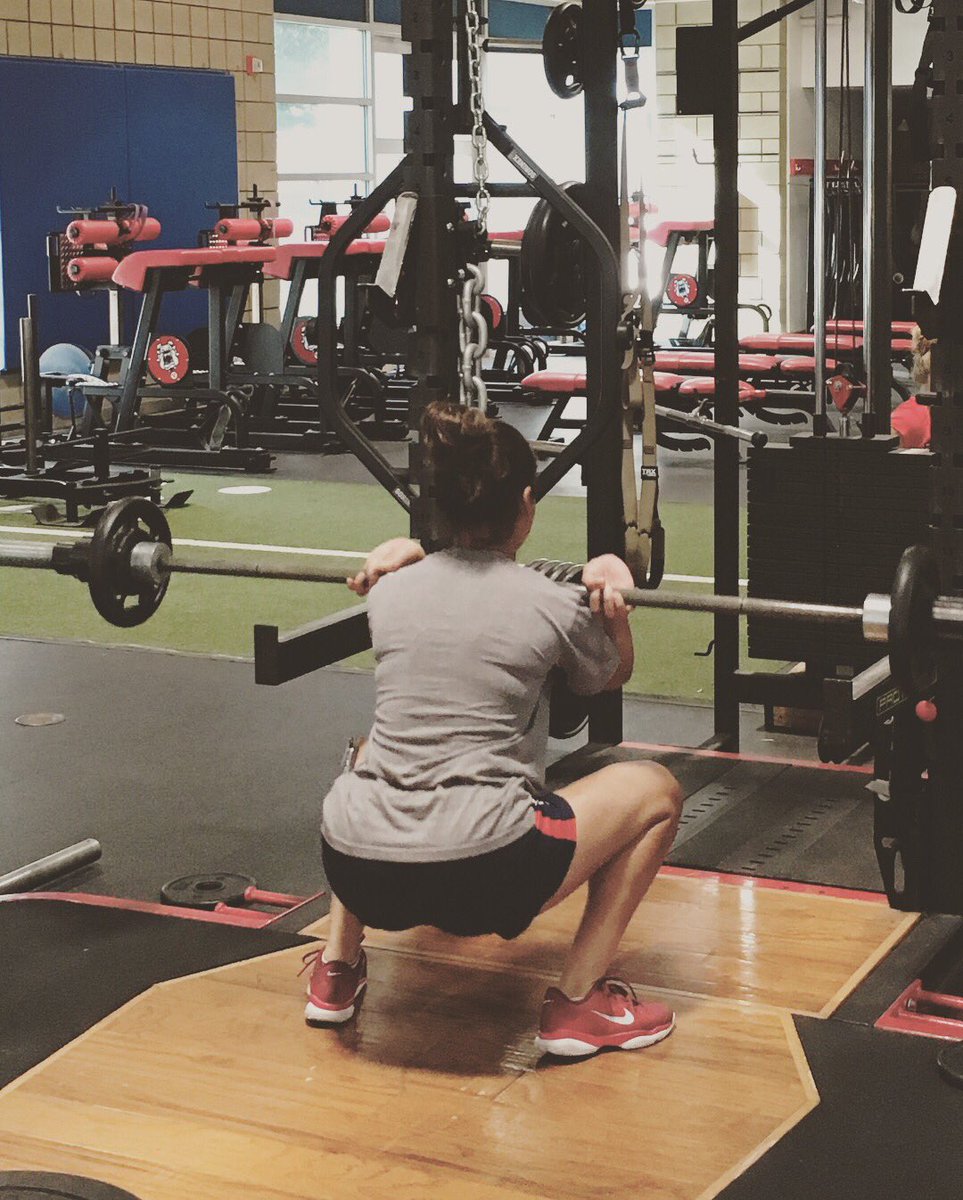 fresnostatelax's tweet photo. Monday morning weight room. #GettingBetterEveryDay #HardWorkingDogs https://t.co/eteItB8Qq4