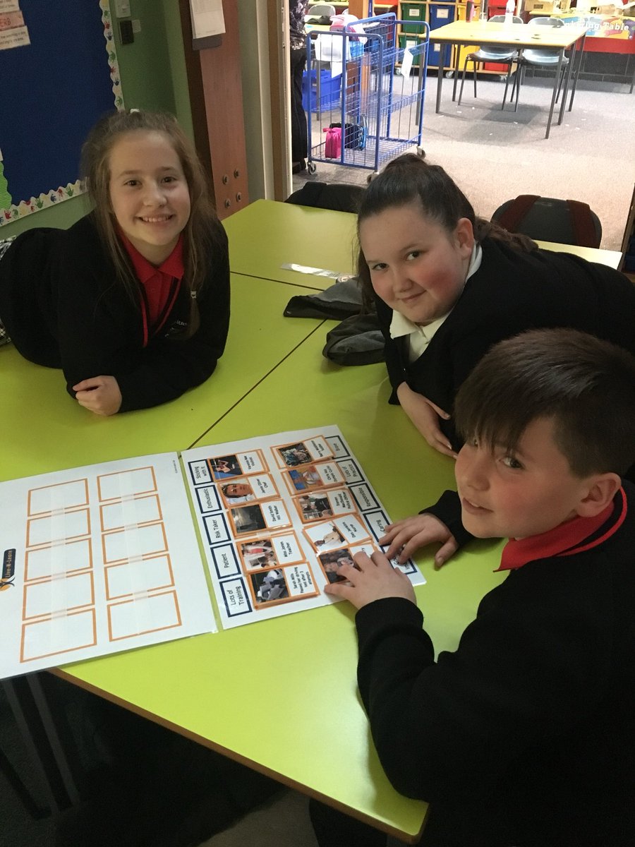 MrsLaidlaw1's tweet photo. We enjoyed our visit from Jen from @LiveNLearnWM  she taught us lots about growth mindset 😁 https://t.co/qIxLz8kkKZ
