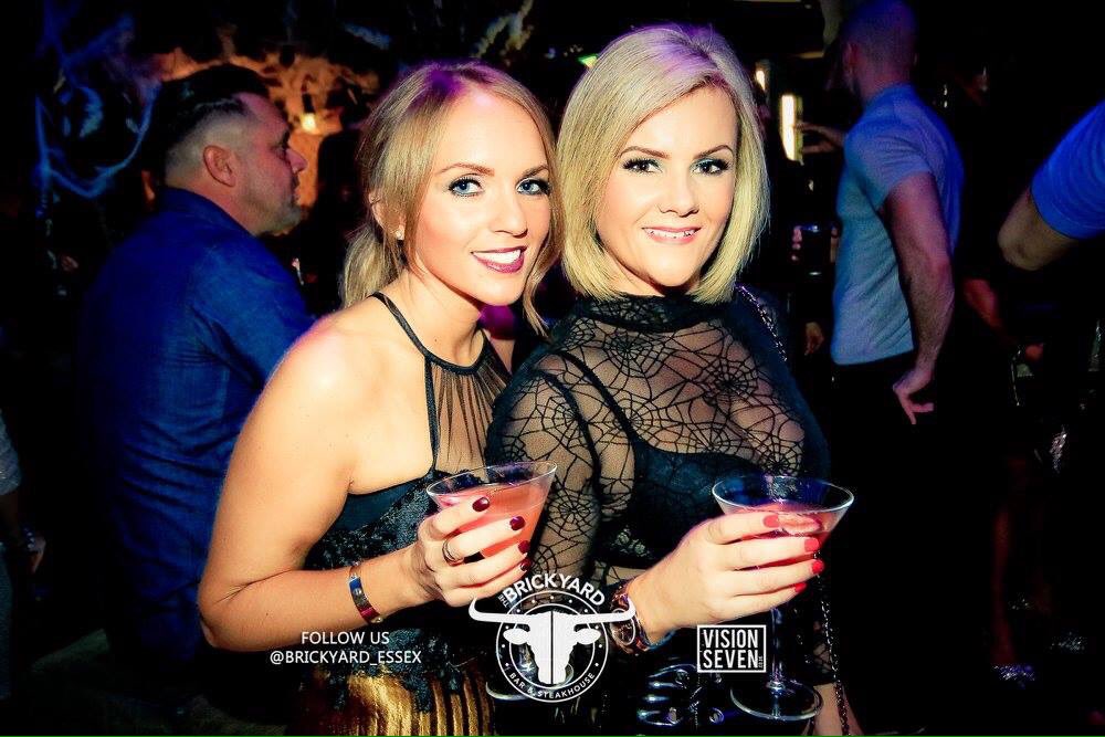 MaximSinclair's tweet image. BOXING DAY 

PROMO TEAM 
@MaximSinclair 
@DJWoody01 

MASSIVE LINE UP 🔊🔊
REVEALED VERY SOON 

@Brickyard_Essex 

#DifferentLevels 🍸