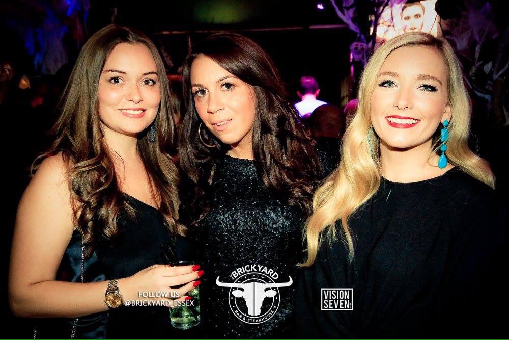 MaximSinclair's tweet image. BOXING DAY 

PROMO TEAM 
@MaximSinclair 
@DJWoody01 

MASSIVE LINE UP 🔊🔊
REVEALED VERY SOON 

@Brickyard_Essex 

#DifferentLevels 🍸