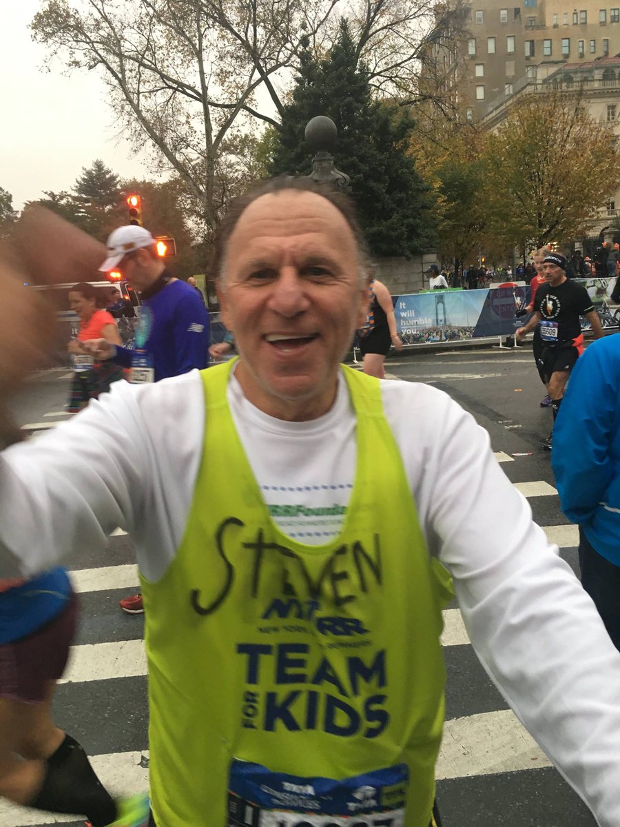 dlsacademy's tweet photo. Steven Greenberg ran the #nycmarathon yesterday to raise funds for De La Salle.  Thank you and congratulations! https://t.co/hfsL3n3OnL
