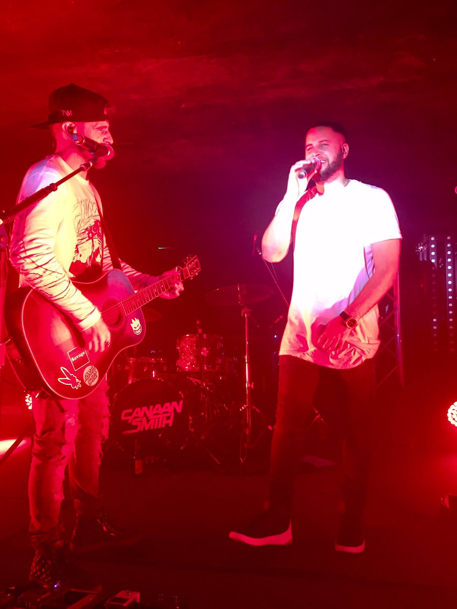 abarber75's tweet photo. Great show @dustyarmadillo with @canaansmith and @filmoremusic #LongWayFromTheFreewayTour https://t.co/hXKla25wtJ
