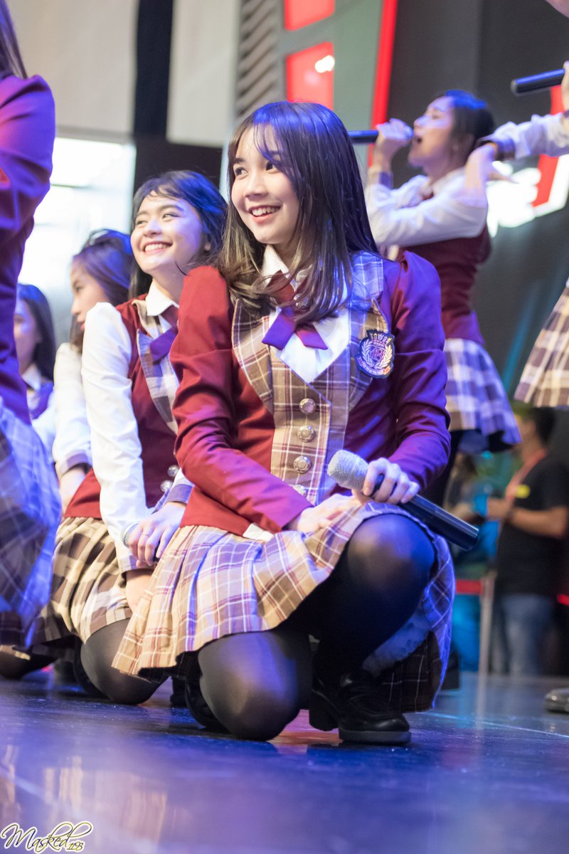 masked1193's tweet photo. Time will tell~ ππ
Zahra Yuriva Dermawan @Yuriva_JKT48 at Grand City Convention Hall, Surabaya #HondaPOS2017 https://t.co/EpVT0Esymj
