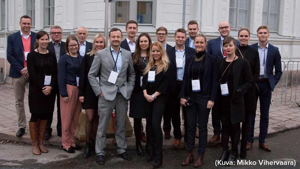 LexiaAttorneys's tweet photo. Kiitos vieraillemme, jotka olivat juhlimassa meidän ja Arkkitehtitoimisto Matti Takalan yhteisiä tupareita Turun toimistolla 2.11.2017 🍾 https://t.co/fqixoqddCD