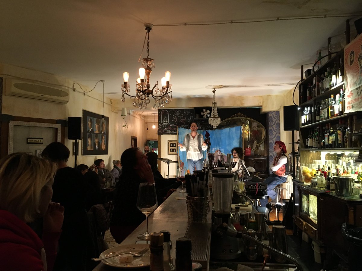 TourneedaBar's tweet photo. TDBar - Romeo&amp;Giulietta Tour2017 #EmiliaRomagna!!!

#TDBar #Shakespeare #RomeoeGiuiletta https://t.co/2MHwHl9qRE
