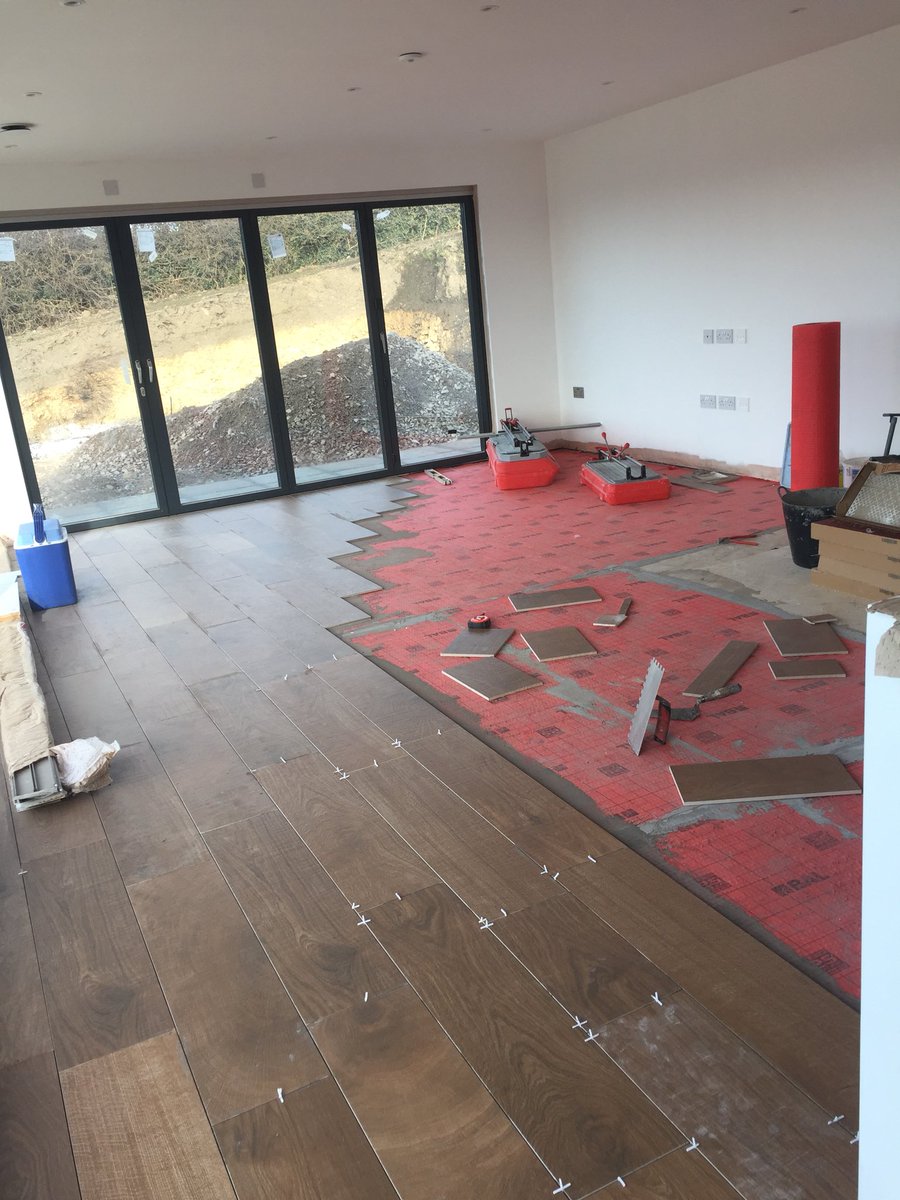 Monday is off to a good start. <a href="/Porcelanosa_es/">Porcelanosa</a> @Rubi_UK_IRE <a href="/BALtiling/">BAL Tiling</a> <a href="/SGWeberUK/">Weber UK & Ireland</a> <a href="/LoveWeber/">Love Weber</a> <a href="/GenesisAPS/">GenesisGlobalSystems</a> #highpeaktiling
