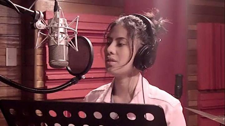 NishaGlobal_OFC's tweet photo. Excited na ba kayo para sa 2nd cover ni Nisha naiuupload bukas?😍
Tomorrow na po yan! Tutok lang guys😍
#GoNisha #NishaGlobal
@VoiceTeensNISH https://t.co/gwNOOPkURU