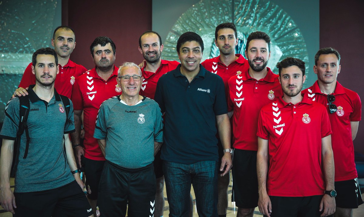 Aspire_Academy's tweet photo. .@FCBayern legend @gioelber9 🇧🇷 visits #AspireAcademy &amp; meets this week's #AspireTriSeries teams @eintracht_lz 🇩🇪 &amp; @CachorrosCultu 🇪🇸 staff https://t.co/5hZ2YW68jV