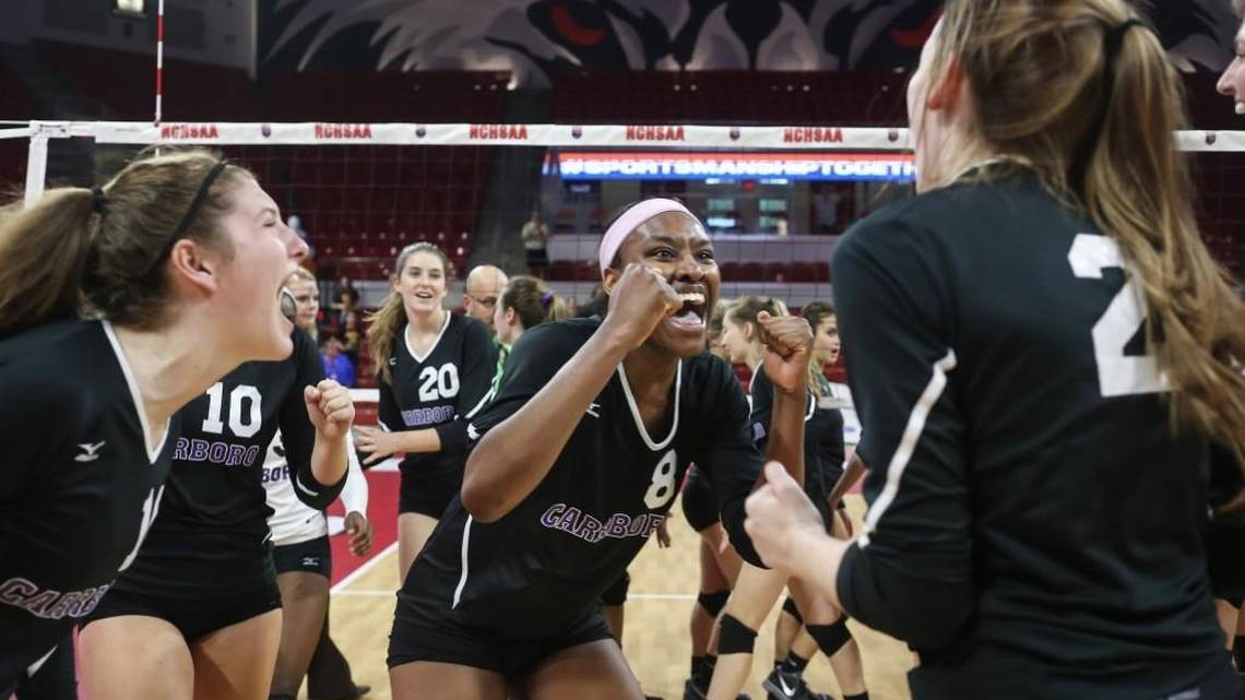PrepsNow's tweet photo. BACK-TO-BACK!
Carrboro seniors end career 115-5 overall and with two NCHSAA 2A volleyball championships
#MidState2A
https://t.co/pbIsv2vCdG https://t.co/c2HpOKXbHy
