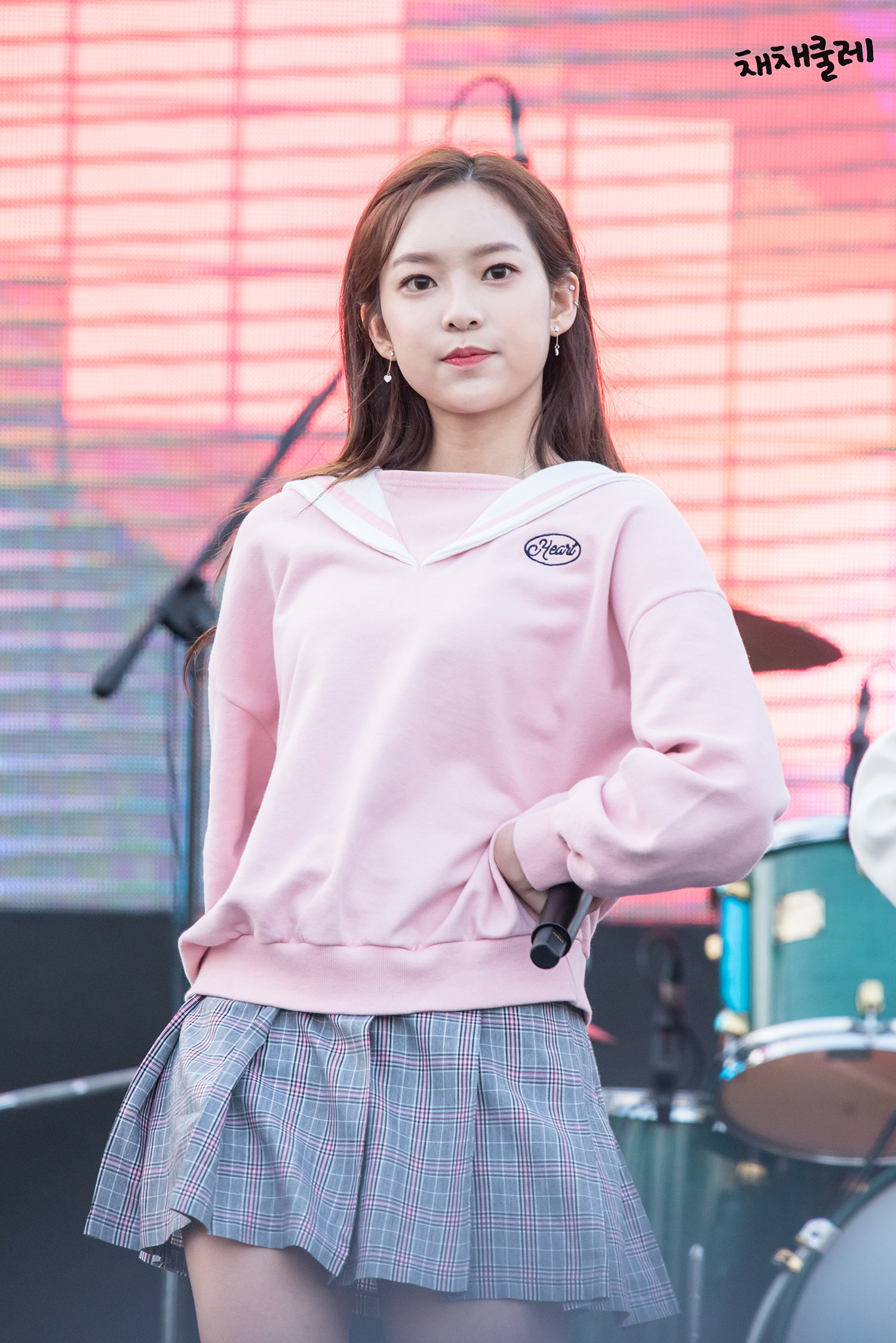 DN9NAP3UQAEUY-c.jpg:orig