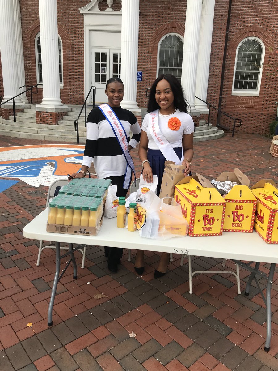 J3r3mEth's tweet photo. Men Appreciation Week! Breakfast Biscuits at Foster Hall! #vsuroyalcourt @shihirahann_ https://t.co/XKfmgXyYQ9