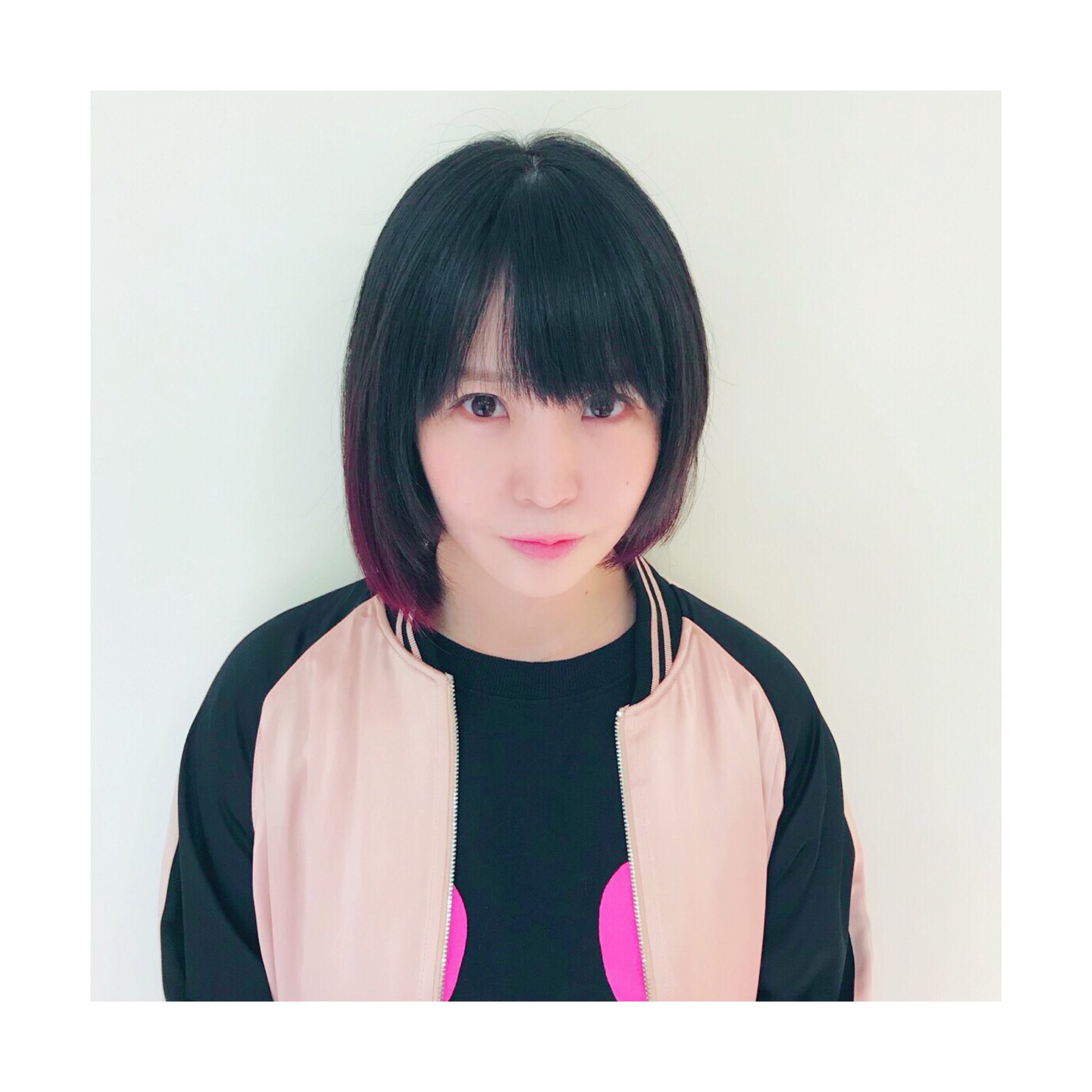 超美容師あやぽ 大森さんインナーカラーでペンタのピンク入れました 表面はおなじみマニパニのヒューシャショックです Oomoriseiko 超歌手 大森靖子 Muteki Vancouncil 恵比寿 美容室 ピンク Pink マニパニ Mua ヘアメイク
