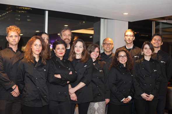 demagazine's tweet photo. London #Architects become #chefs @ArchichefNight 2017 https://t.co/tO0jrvvBWW @BarbicanCentre @PTEarchitects win with dessert #UrbanZest https://t.co/oJFbH0m6E9