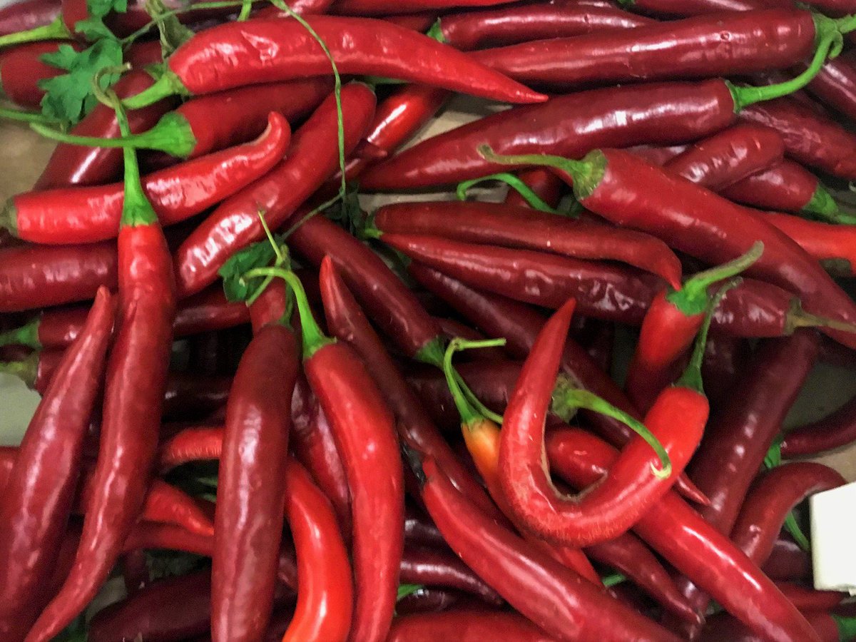 [Arrivage du jour : les piments rouges] Saviez-vous que les piments rouges pouvaient faire rallonger la durée de vie de 13% ? #piment