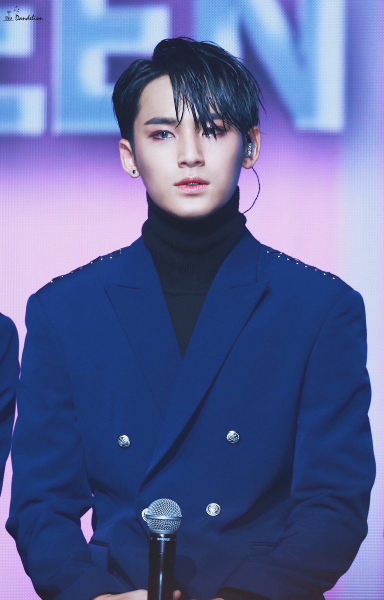 dandelion_0406's tweet photo. [HQ] 171106 TEEN, AGE 미디어 쇼케이스
#민규 #mingyu #세븐틴 #seventeen 

민규를 좋아하고 벌써 3번째 컴백이다. 나날이 멋있어지고 성장하는 모습 보니까 진짜 너무 좋아 ㅠ우리 민규 진짜 최고야. 이번 앨범 대박나자 https://t.co/qROex0YzJi