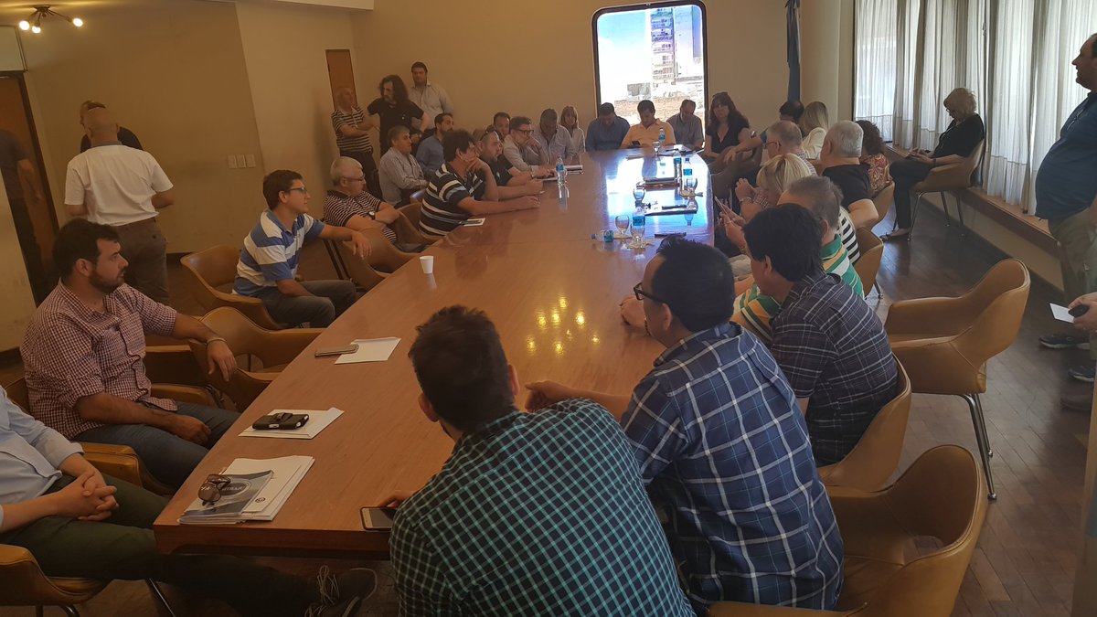 MovSindicalRos's tweet photo. Reunión del Movimiento Obrero Santafesino en Luz y Fuerza en Rosario. #MSRPRESENTE https://t.co/GJKzNzqWuF