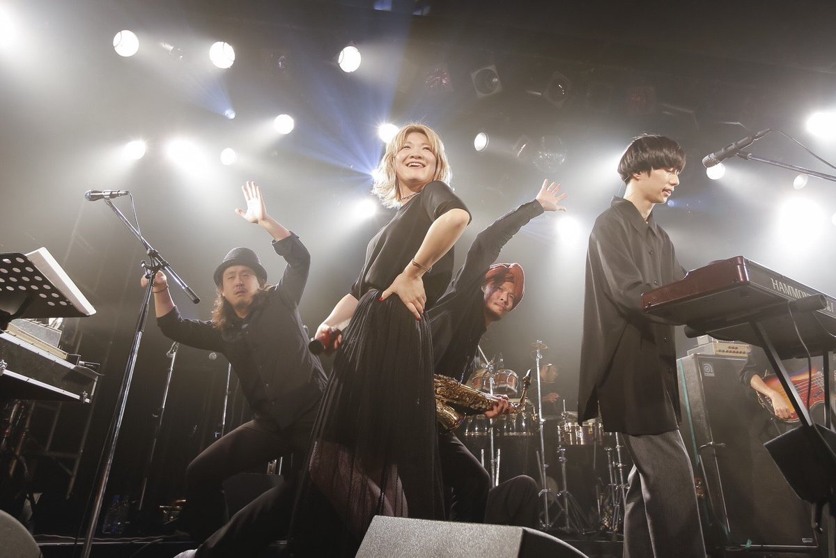 luckytapes's tweet photo. 2017_11_02 // LIQUIDROOM
#luckytapes #virtualgravity
Photo by @nikku_ject
https://t.co/PDDan6unYB https://t.co/s9gjSwF2HA