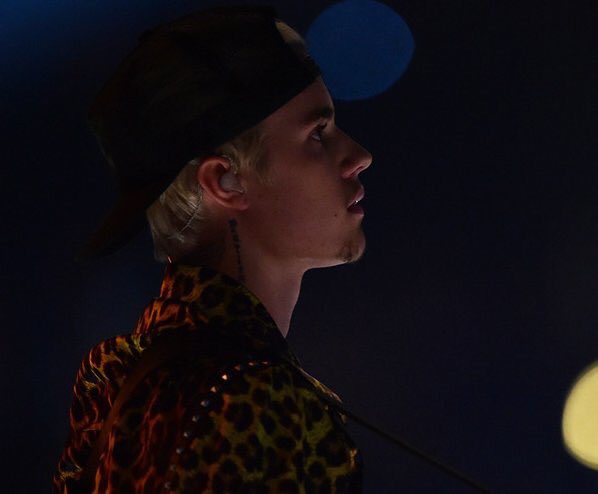 silkybizzle's tweet photo. I'm gonna have this tweet pinned until I finally see my man live https://t.co/exsVgtaewq