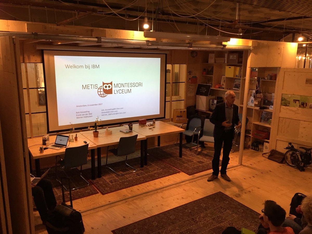 metiscoderclass's tweet image. Nu bij @IBM voor de aftrap van het #gamedevelopmentproject! @WarnerJD
