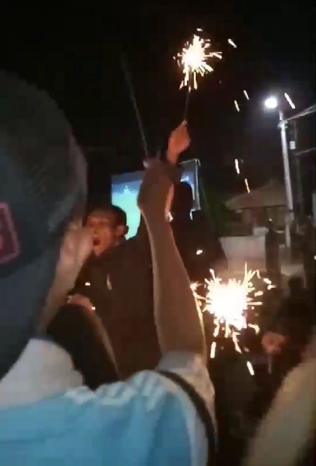 Tgl,5 November 2017 merupakan nobar kita yg ke-9 featuring <a href="/SimpatisanUtd/">Simpatisan United</a> sejak 2013..terimaksih mate see u di event selanjutnya🙏🏻🙌🏻🙌🏻