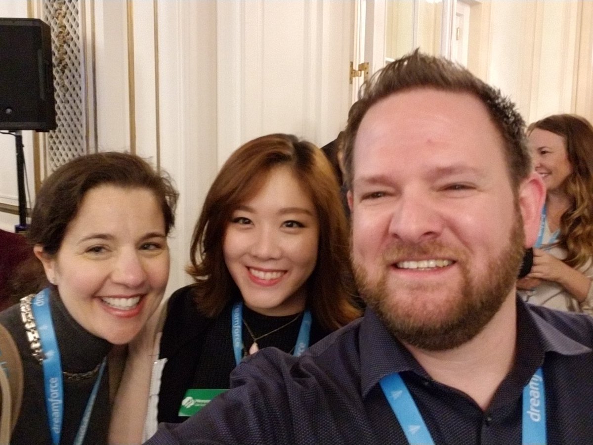 OhGodOhad's tweet photo. Starting #DF17 right at the community leader state of the union w/ @heeyeonp &amp; @Lisa_GK https://t.co/SBWiPcSqhl