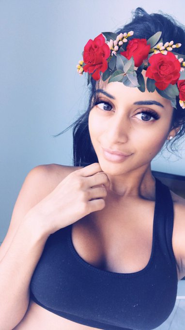 Happy Monday morning everyone! 💋💕 https://t.co/rh8WHjr2PB<a href="/tag/mondaymood"class="tags"><span>#mondaymood</span></a>