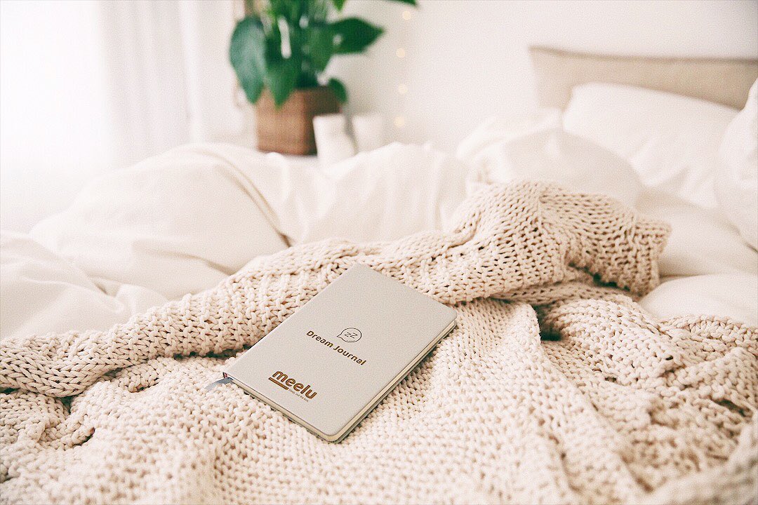 campsbay_girl's tweet photo. In love with our new mattress and mini bedroom makeover! @meelusleep https://t.co/YTb1taTSpb https://t.co/RrIql8ruv2