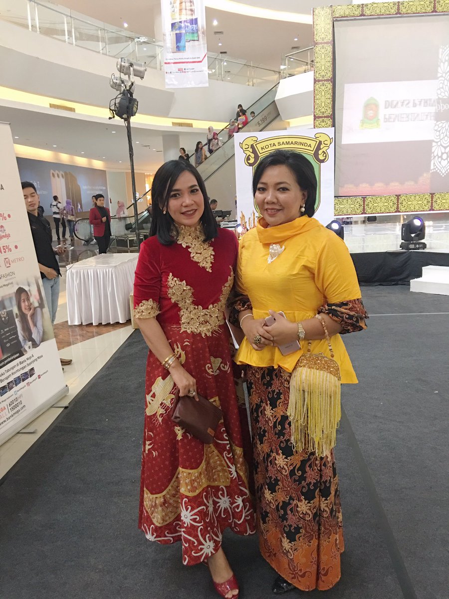 sheschaproduct's tweet photo. Mahakam Batik Kaltim 2017
#FestivalMahakam 
#disparsamarinda 
#sheschaproduction https://t.co/1lHfUINpco