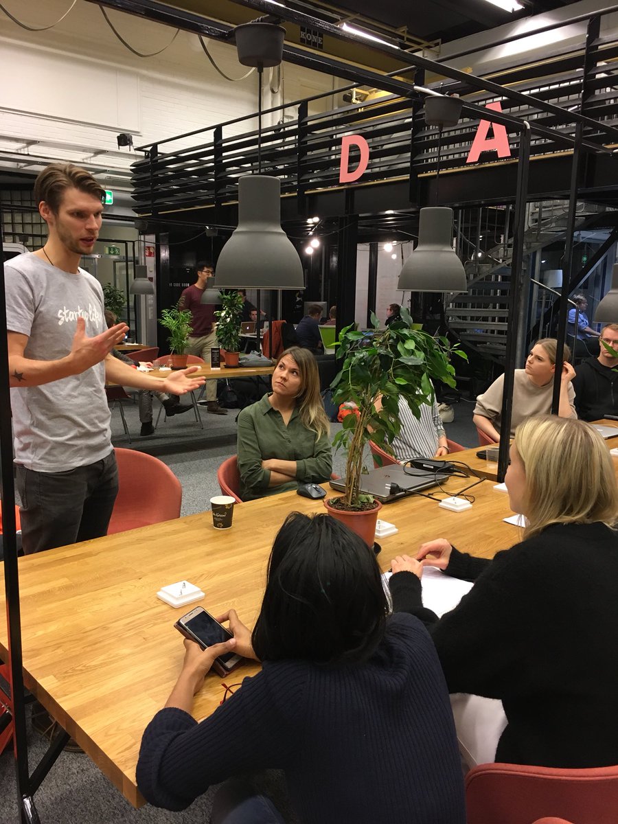 ”When applying for a designer job, always emphasize the few best works in your portfolio.”#startuplifers alumni <a href="/AKarvanen/">Antti Karvanen</a>