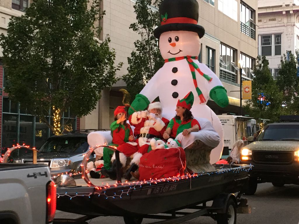 Creative Corridor LR tweet media