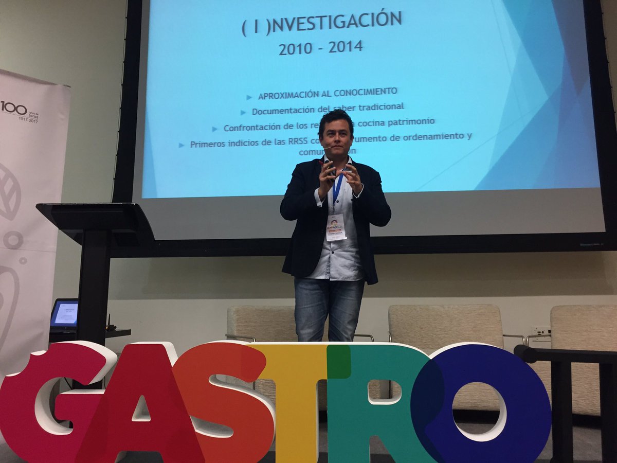 CIGmexico's tweet photo. La investigación, documentación, los retos de #CocinaMx patrimonio de la humanidad, así nos lo muestra nuestro director @laloplascencia https://t.co/tyU5de8rqW