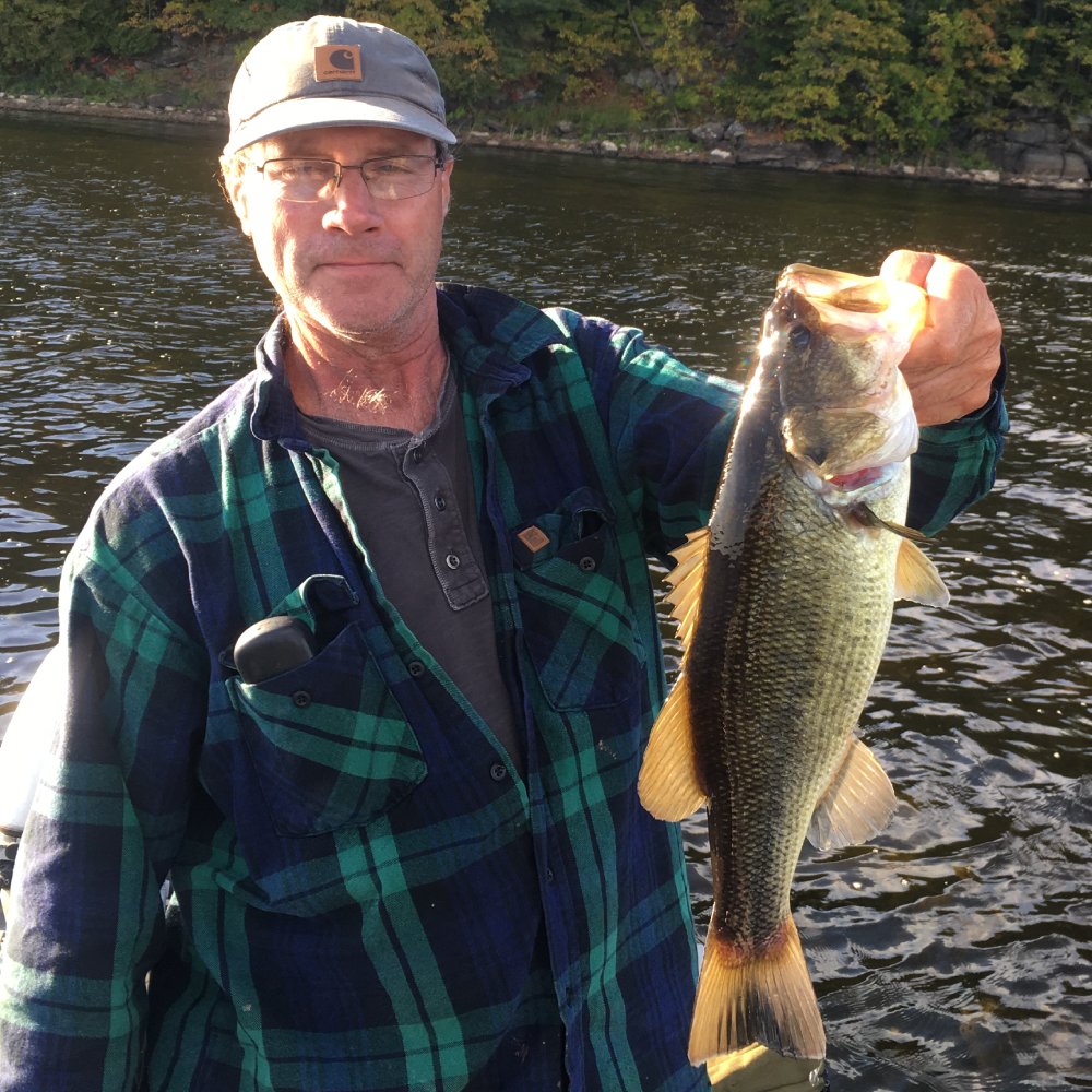TriangleSport's tweet photo. Nice catch Paul! #TeamTriangle #fishing #bass #bassfishing #largemouthbass #TriangleSport #ConfidenceInYourLine https://t.co/ytXxd41TiI