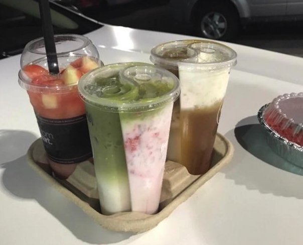 rycardoantunes's tweet image. todos estamos em 2017 enquanto esse restaurante que divide o copo em 2 pra vc poder escolher dois tipos de bebida diferente ta em 3017