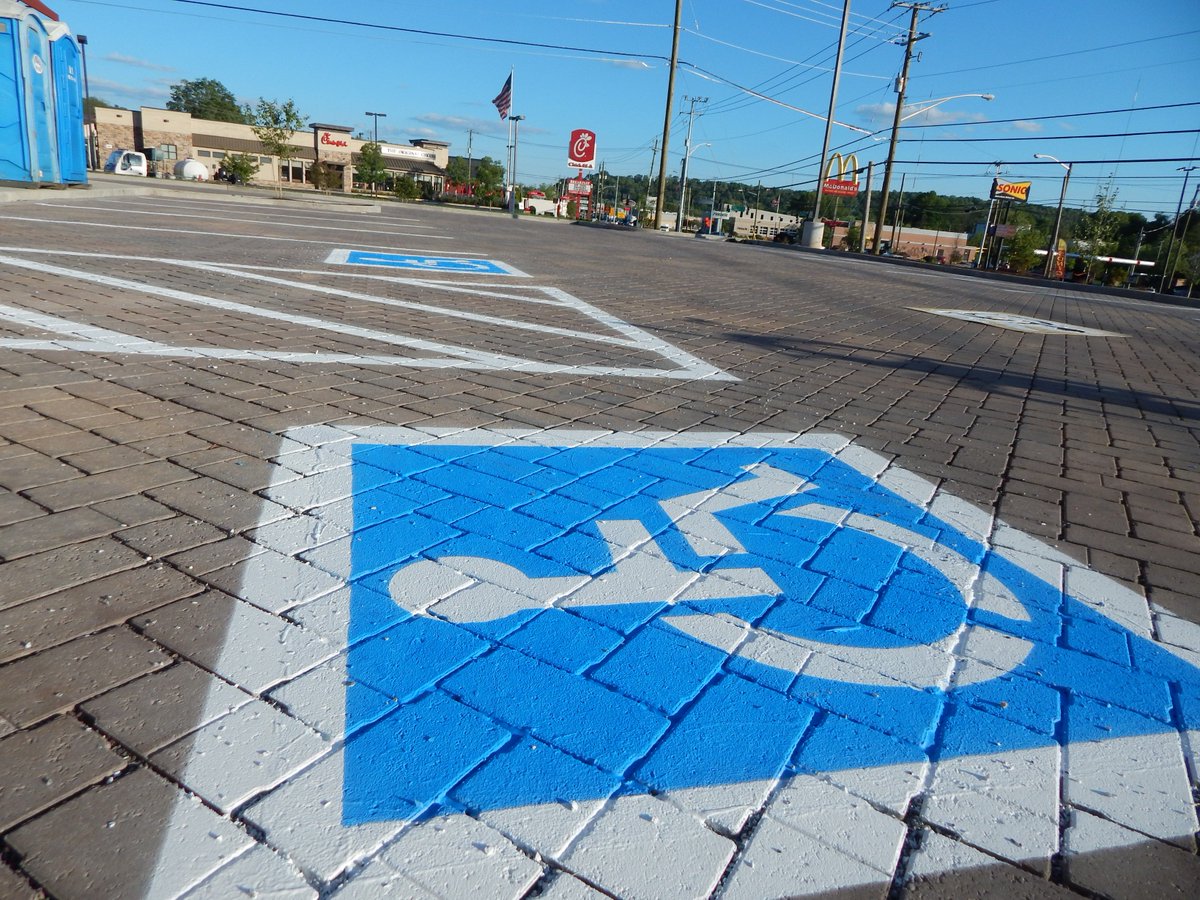 maintenance2000's tweet image. Top Rated Parking Lot Striping with Reviews! pinterest.com/pin/5032773270… @AAA_Stripe_Pro @UPark2 #Knoxville #Gatlinburg #OakRidge