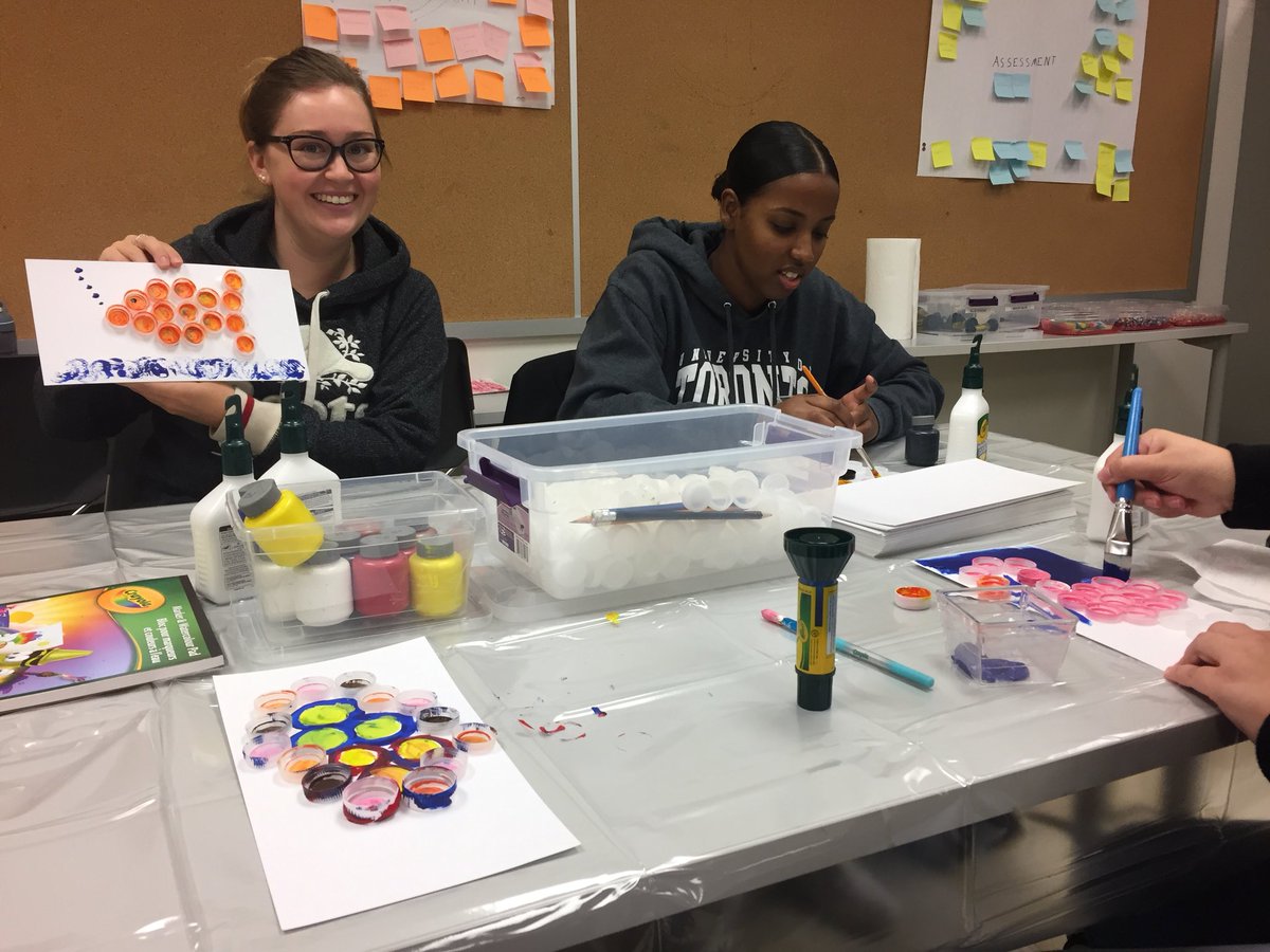 AllieCarson92's tweet photo. A fun morning creating with @Crayola for teachers! #artislearning https://t.co/XCYZDUt4z8