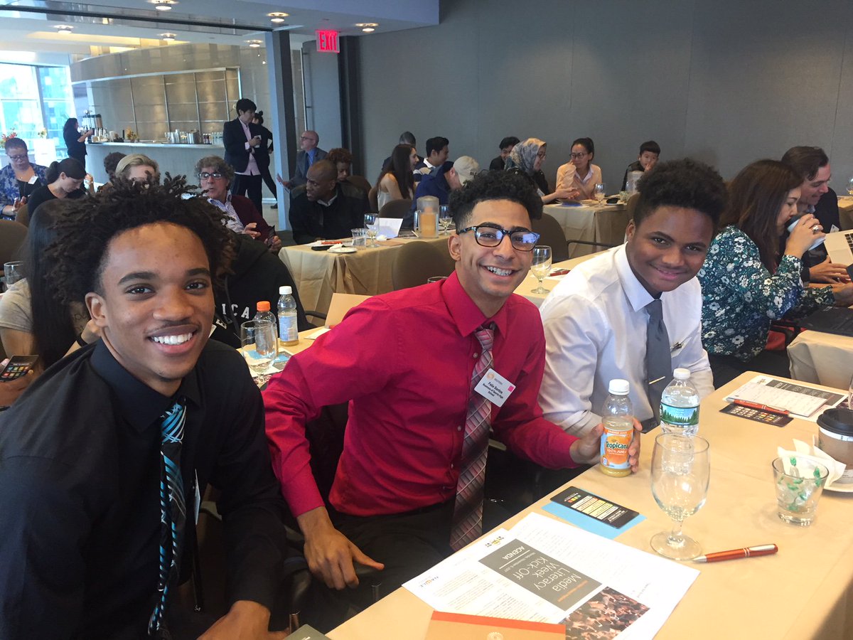 MediaLiteracyEd's tweet image. Media literacy in action #studentvoice #MLW17 #medialitwk@reneehobbs @Reuters