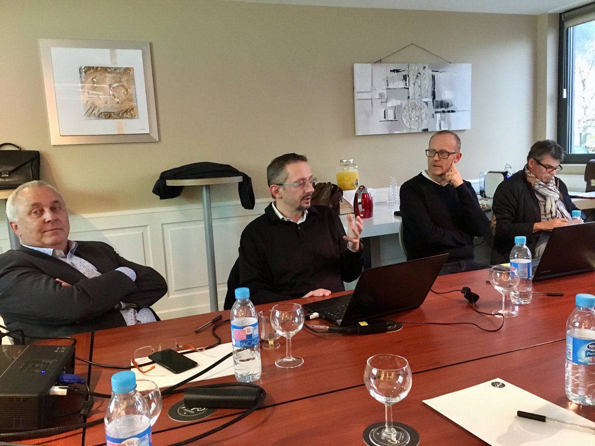 B_Seneschal's tweet photo. Ça phosphore chez XL pendant le séminaire stratégique ! https://t.co/O1a9LMUb1A
