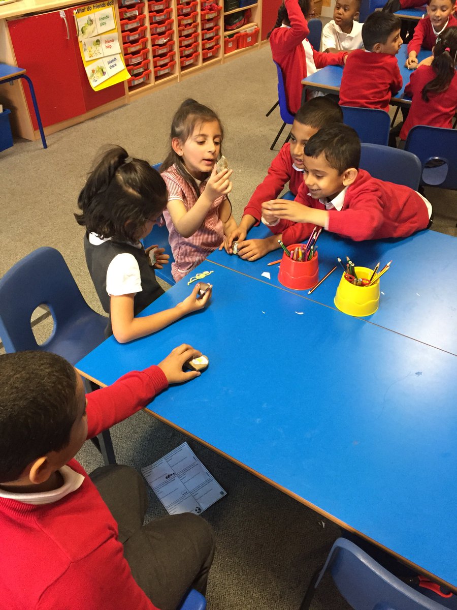 Today, we had lots of fun creating and using story stones to retell a story. <a href="/CliftonPrim/">CliftonPrimary</a>