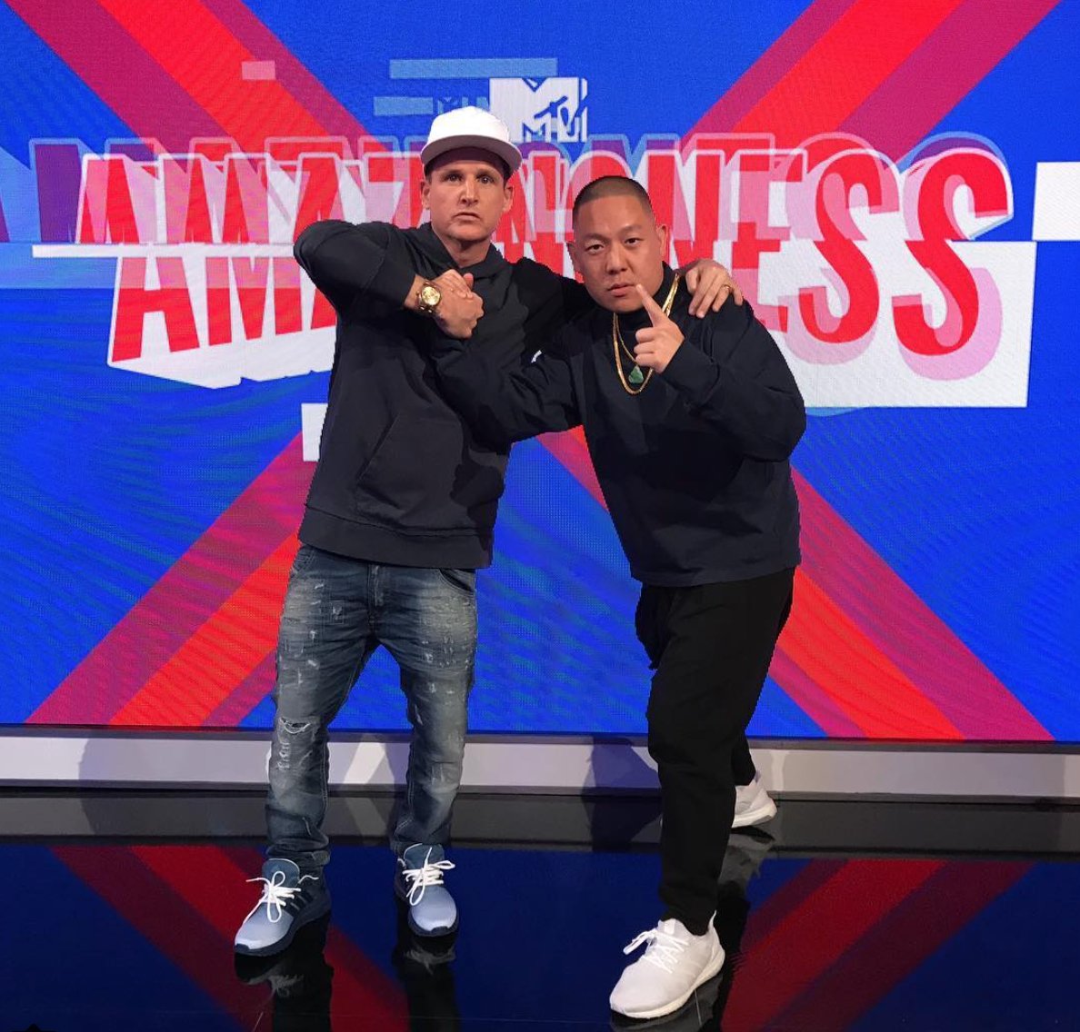 robdyrdek's tweet photo. You know you got a hot show when @MrEddieHuang is blessing you with his human pandaness 🐼🐼🐼🐼 AMAZINGNESS is something special with god! https://t.co/wVBIvUUCOe