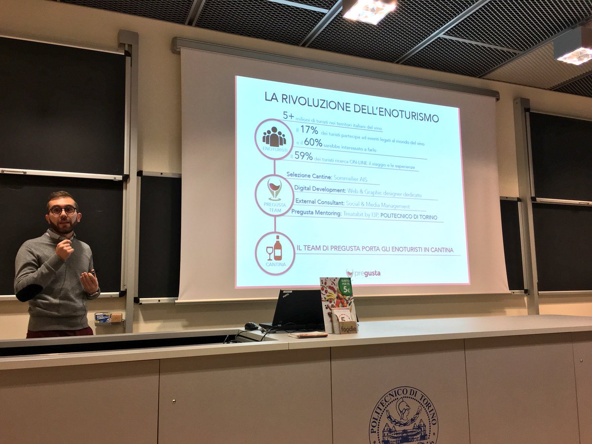 Dopo tanto parlare di food Massimo ci delizia parlandoci di wine experience con #pregusta <a href="/politoIDlab/">InnovationDesignLab</a> #fid17