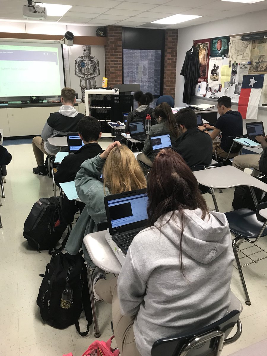 teachpadg's tweet photo. Trying #VideoAnt for the first time... kids learning at their own pace. Discussion ??s embedded with google forms. #edchat #edtech @JNesIT https://t.co/vHlhL233IR