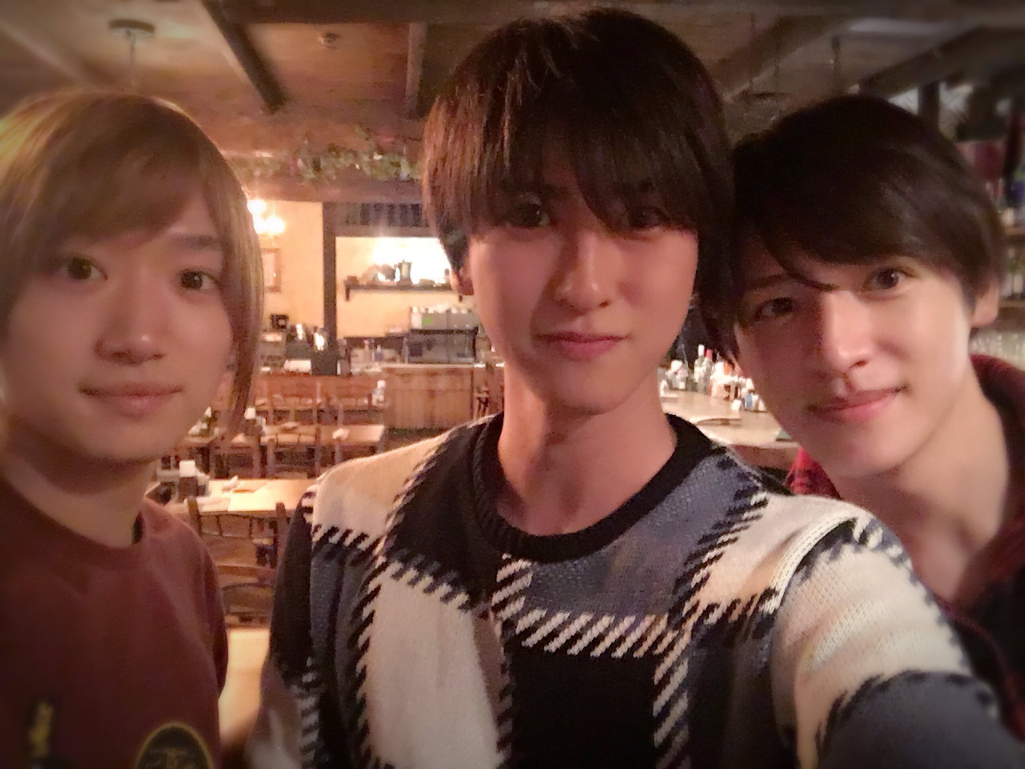 相葉裕樹 楽しい不二会でした 全てはテニミュから始まり 今があるんだなと改めて 走り続けなくちゃいけないな 神里優希くん 定本楓馬くんと T Co Ljfyojazge Twitter