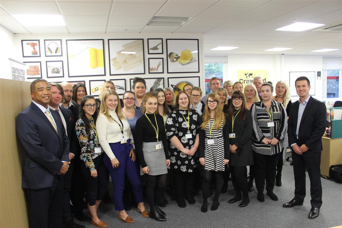 ContrConnection's tweet photo. Contractor Connection CEO Larry Thomas received a warm welcome as he visited our Contractor Connection UK office today! @Crawford_News https://t.co/qwIPR0QWW2