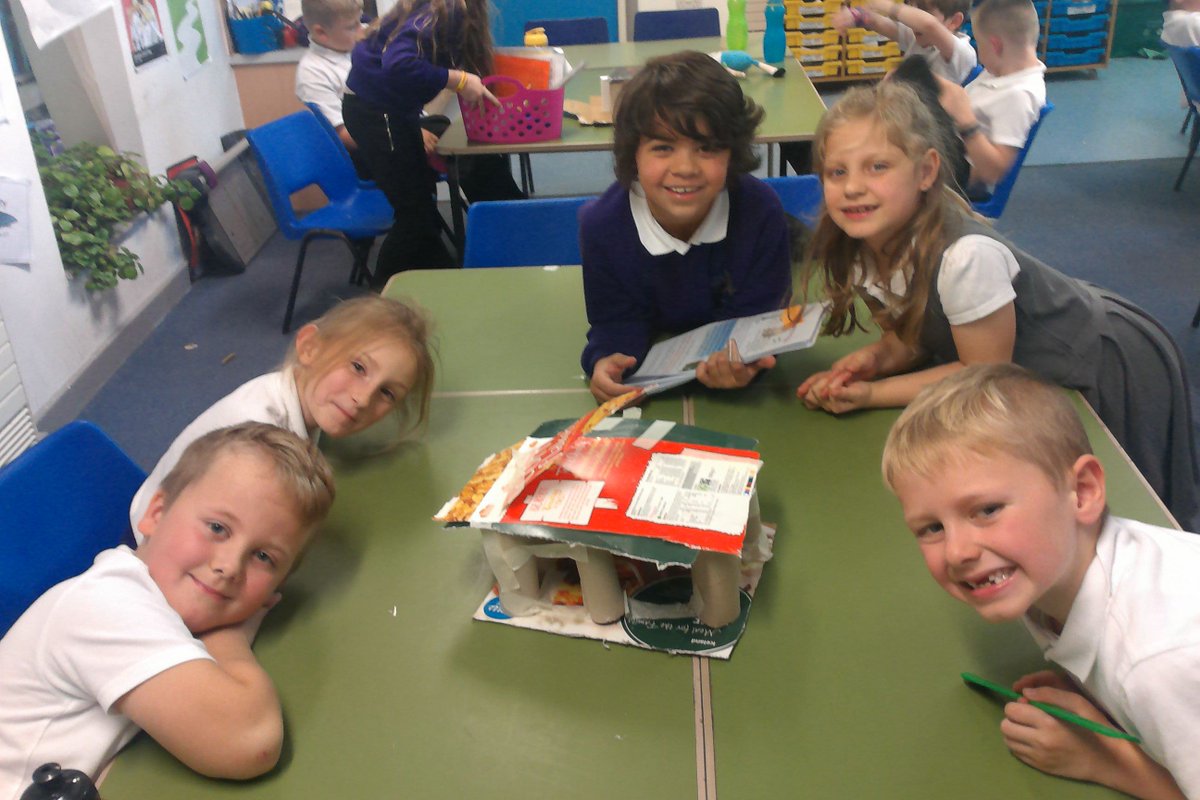 Greek temples finished! Some fantastic team work from Foxes today, super effort. <a href="/moorlandsbelton/">Moorlands Primary</a>
