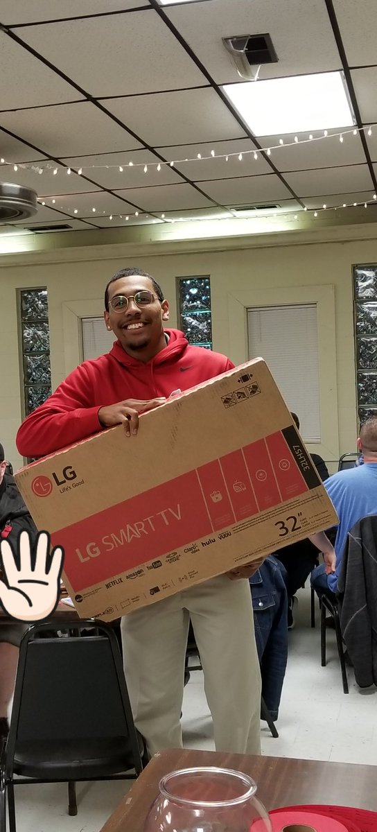 Sprintastic's tweet photo. Had a great time last night  raising money for the #U41M project.  Trivia night was a blast and we raised a good amount for the project. #STL strong. @tdown14 @sgitw0 @Sprint4Midwest @Momoney_momo @JGSprintWest 

Thank you Samsung and LG for the great prizes. https://t.co/VatGLmsRNZ