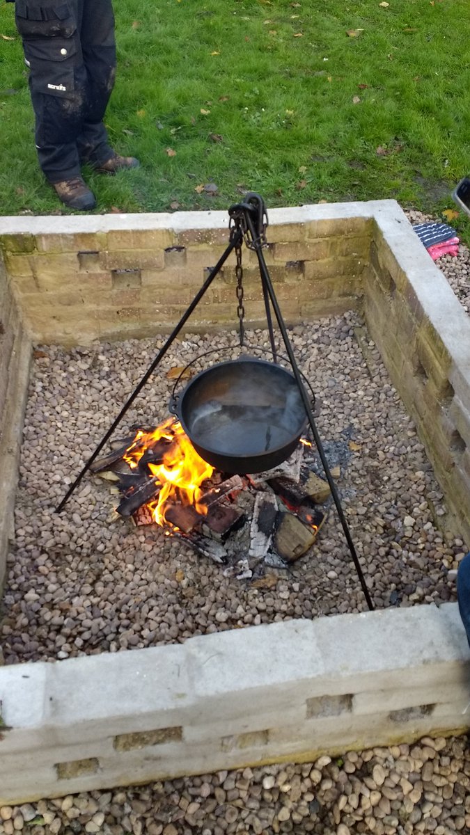 Helenoutside's tweet photo. Survival afternoon.. shelter, warmth, knife skills, cleaning water, parents coming for stories after dark #educatingoutside #outdoorlearning https://t.co/uVZTHd5eas