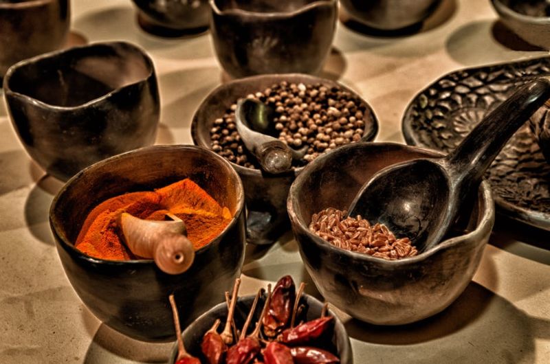 Meet_Wok's tweet photo. Les épices telles que le curry et le poivre sont pleines d'antioxydants qui préviennent de certaines maladies ! https://t.co/TpifTYSup2