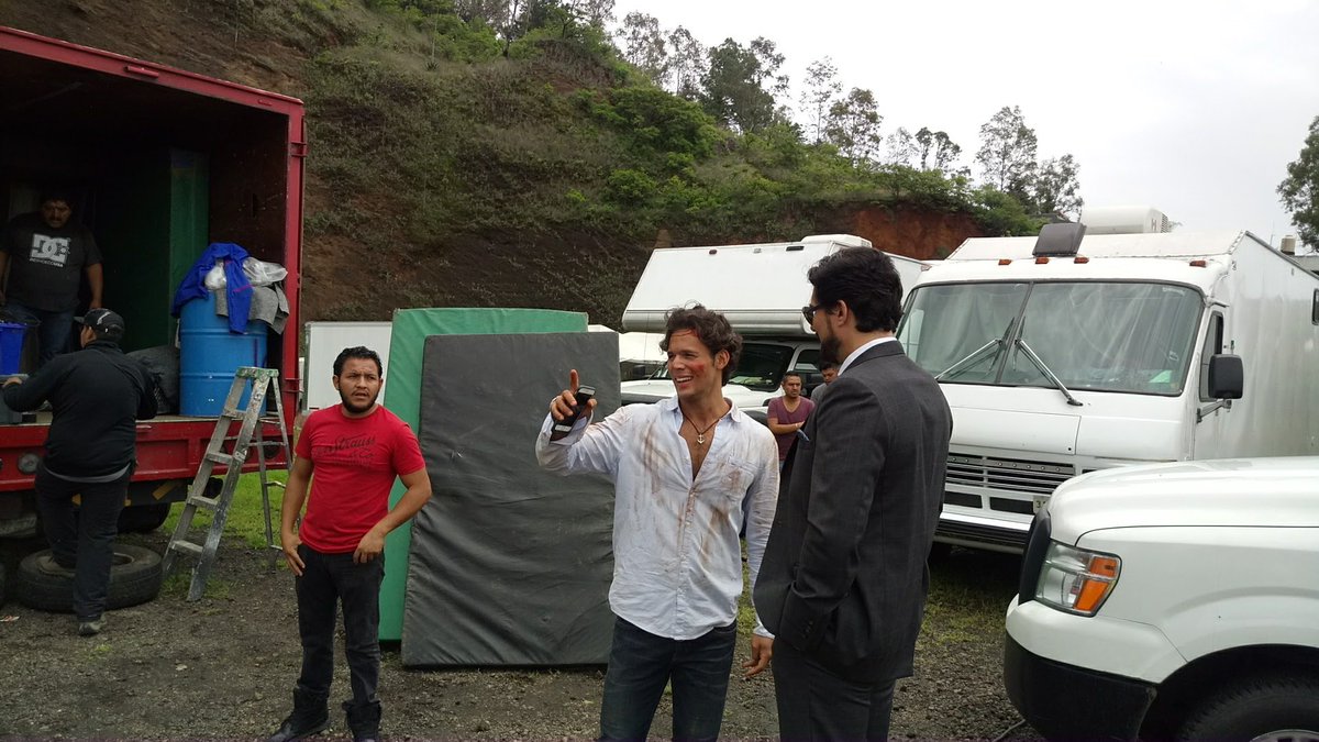 TierraSalvajes's tweet photo. #DetrasDeCamaras En #TierrasSalvajes
Toda la semana estaremos publicando fotos de la producción 
¿ Comenten que escena pertenecen ? 
😋🙃🧐🧐😏 https://t.co/QUn2RspSlU
