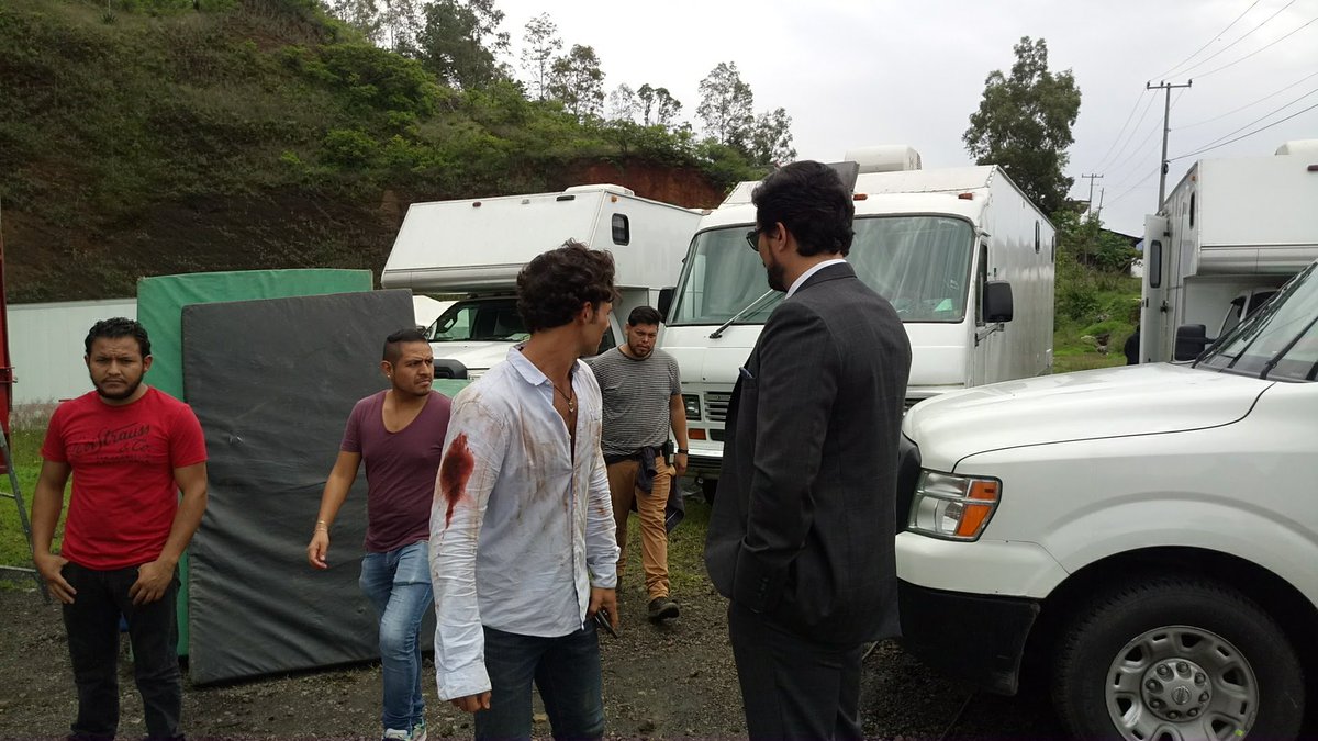 TierraSalvajes's tweet photo. #DetrasDeCamaras En #TierrasSalvajes
Toda la semana estaremos publicando fotos de la producción 
¿ Comenten que escena pertenecen ? 
😋🙃🧐🧐😏 https://t.co/QUn2RspSlU